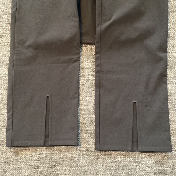 Like New Condition! Athleta Slim Wander Pant in Arbor Olive, Size 2 - Picture 7 of 7